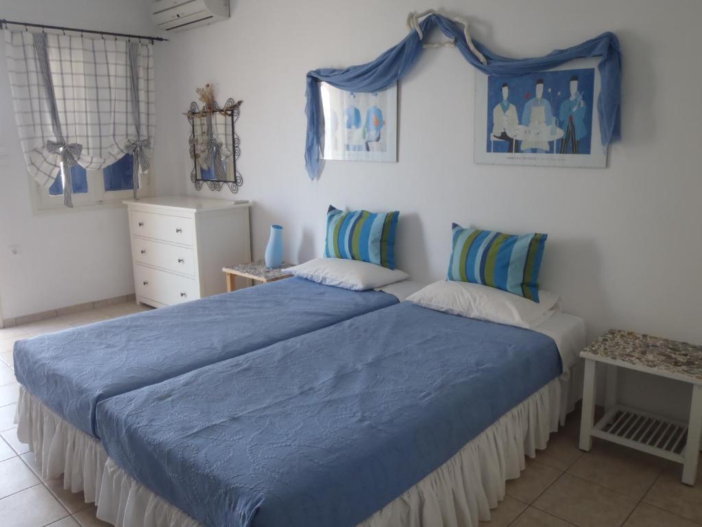Plori Studios And Apartments ايجيلي الغرفة الصورة