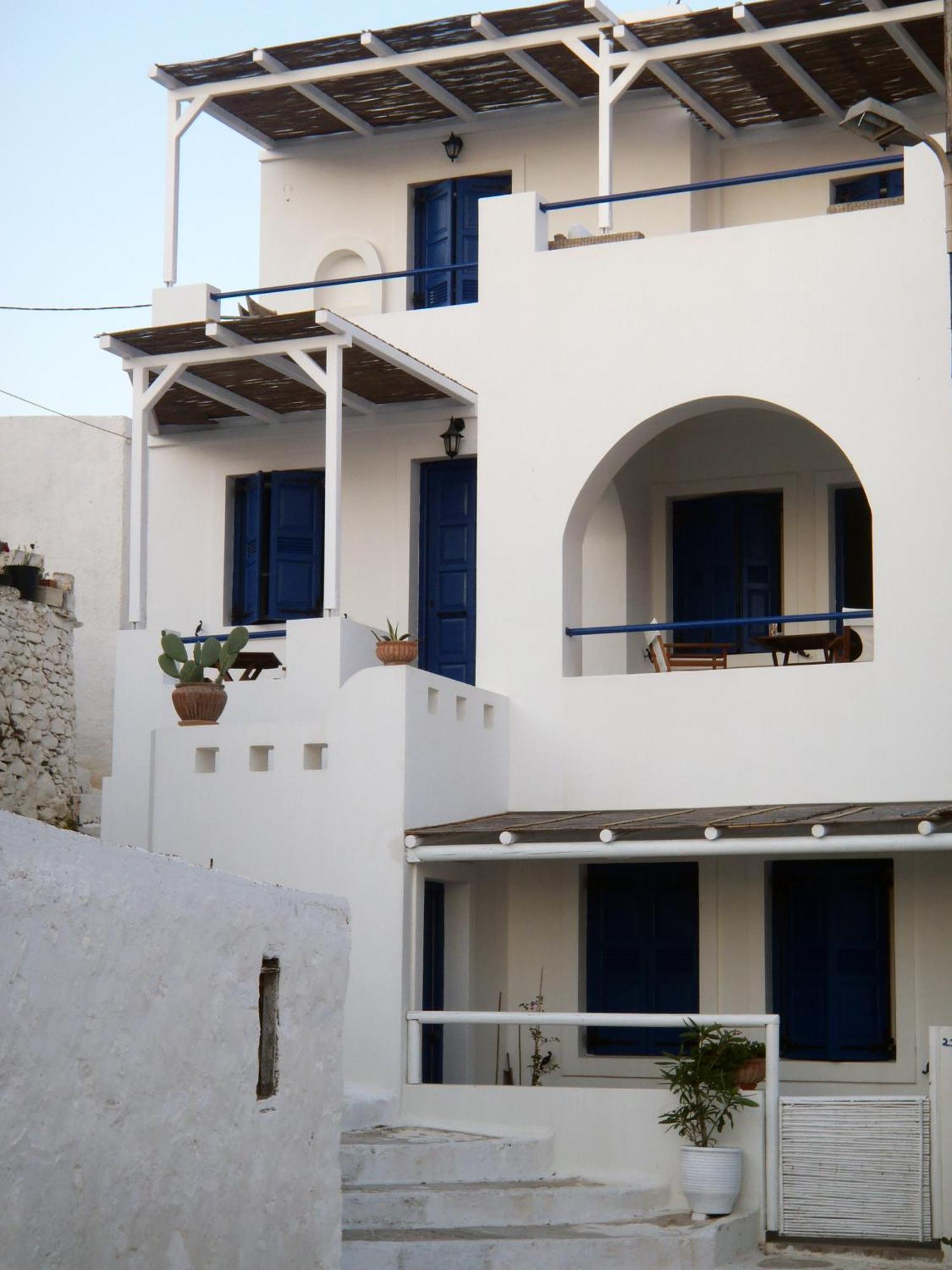 Plori Studios And Apartments ايجيلي المظهر الخارجي الصورة