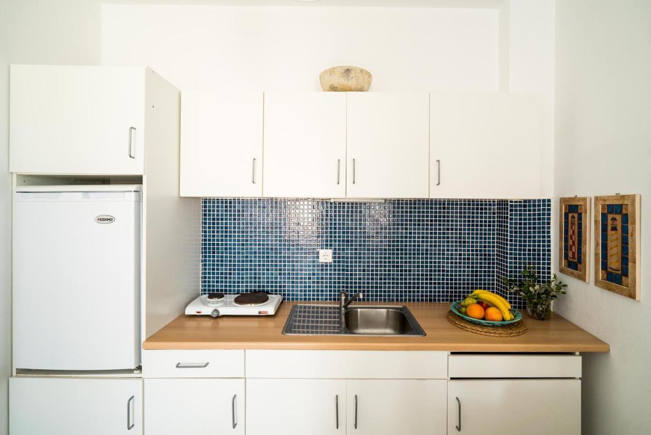 Plori Studios And Apartments ايجيلي المظهر الخارجي الصورة