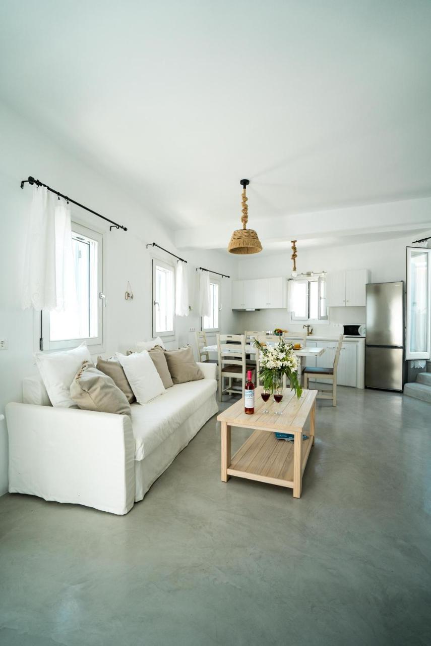 Plori Studios And Apartments ايجيلي المظهر الخارجي الصورة