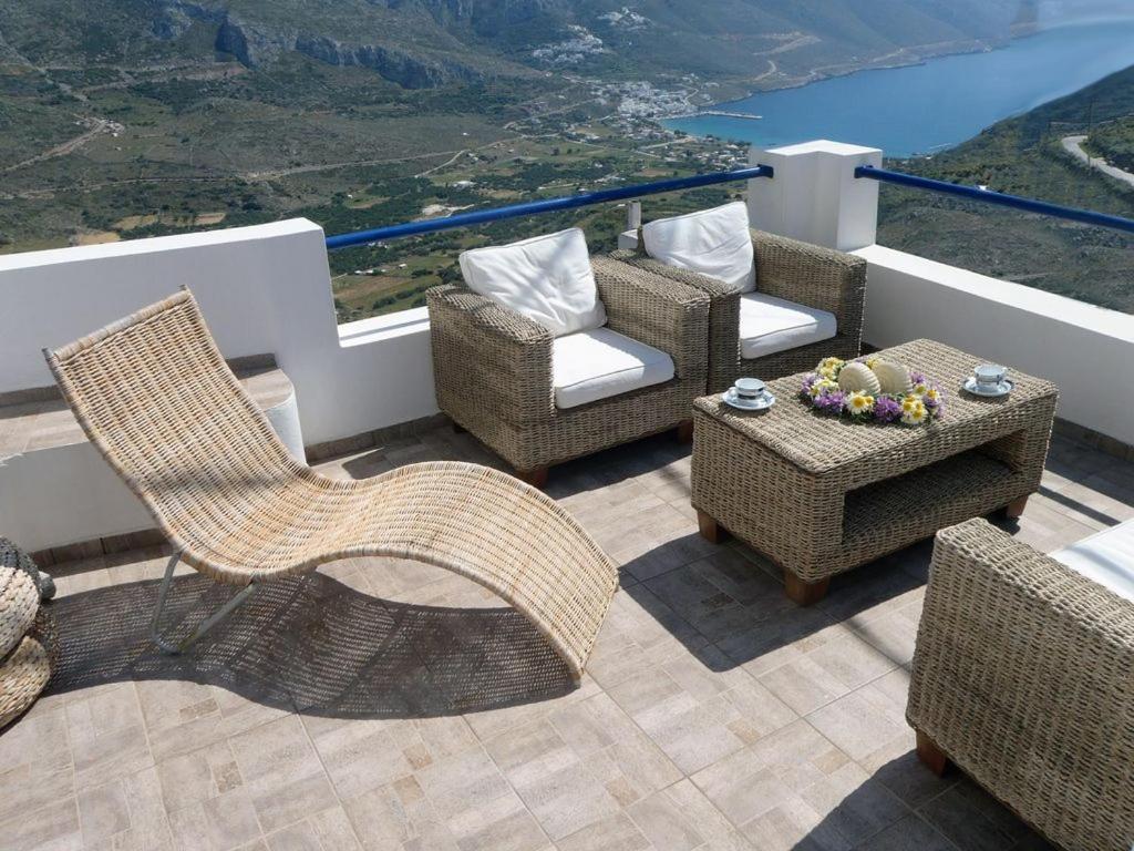 Plori Studios And Apartments ايجيلي المظهر الخارجي الصورة